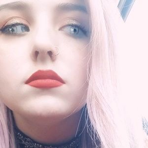 Meet your Posher, Kaleigh